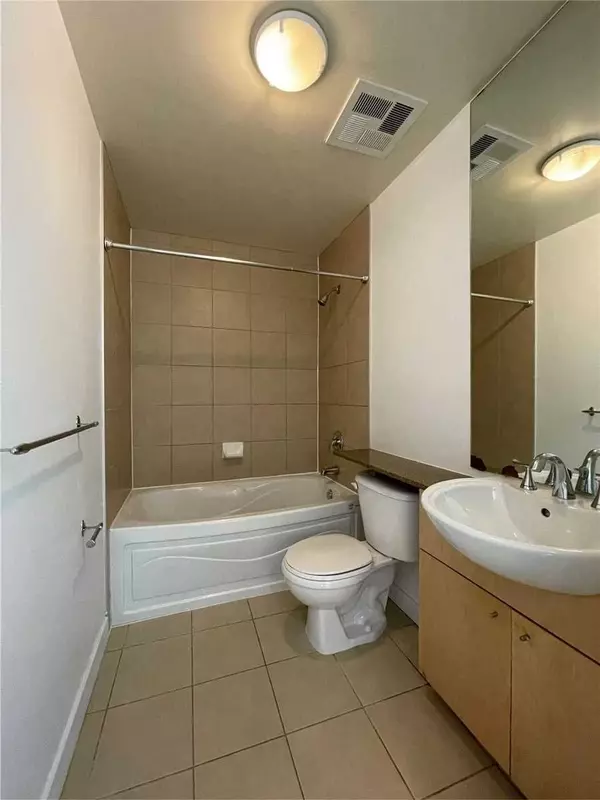 Toronto C01, ON M5V 3R5,361 Front ST W #218