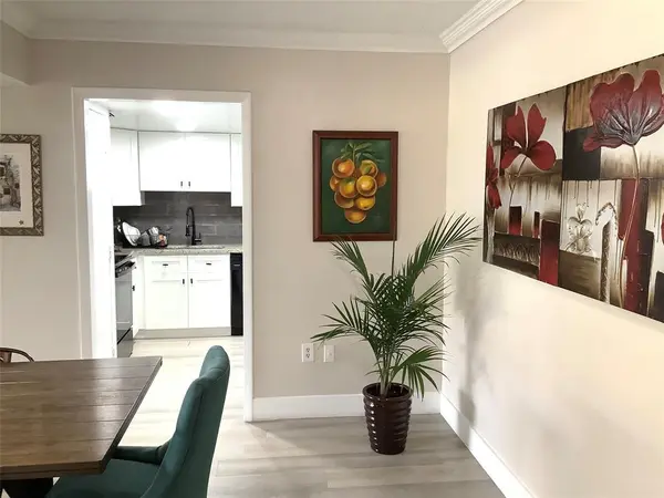 Lauderhill, FL 33319,4174 Inverrary Dr #203