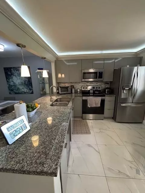 Margate, FL 33063,3050 Holiday Springs Blvd #105