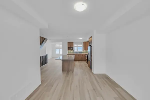 Barrie, ON L9J 0G5,116 Pearen LN