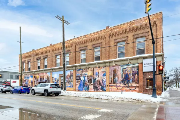 Collingwood, ON L9Y 2L8,68 Hurontario ST #2