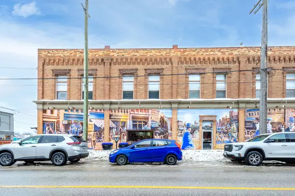 Collingwood, ON L9Y 2L8,68 Hurontario ST #2