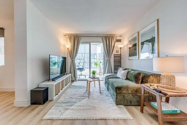 Mississauga, ON L5B 3Z2,155 Hillcrest AVE #901