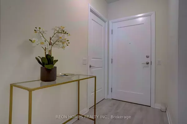 Mississauga, ON L5R 0G9,65 Watergarden DR #1503