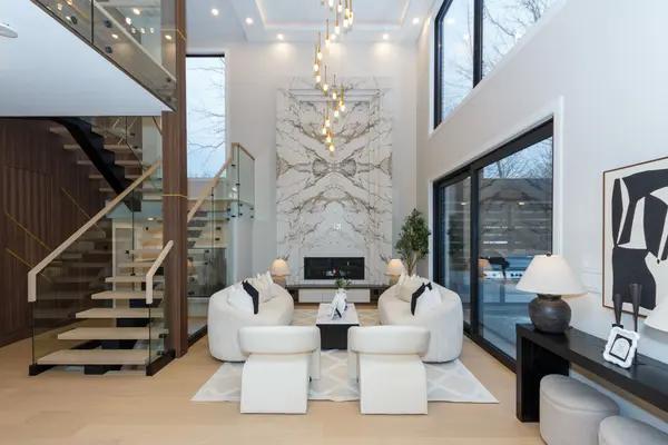 Mississauga, ON L5G 4C8,1526 Garnet AVE