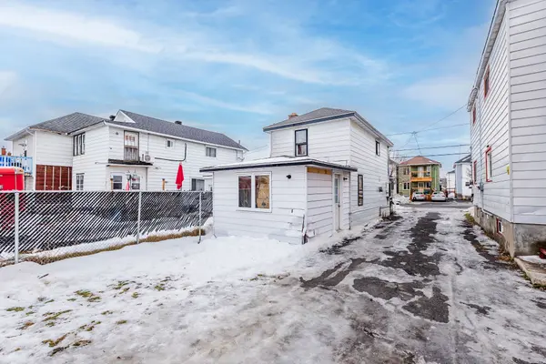 Cornwall, ON K6H 4X5,221 Carleton ST