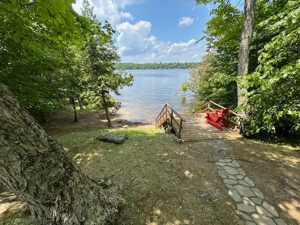 Frontenac, ON K0H 2B0,224 Island DR