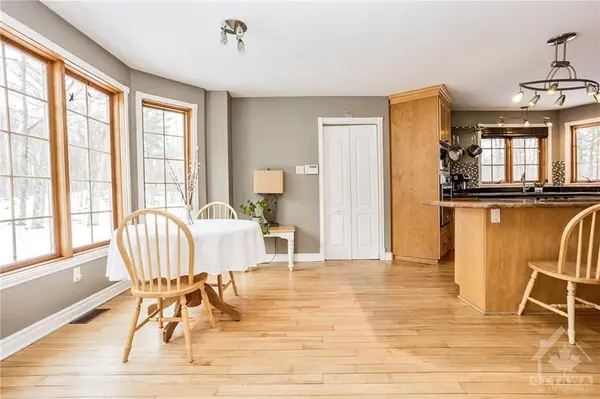 Carp - Dunrobin - Huntley - Fitzroy And Area, ON K0A 3M0,122 HARDWOOD DR