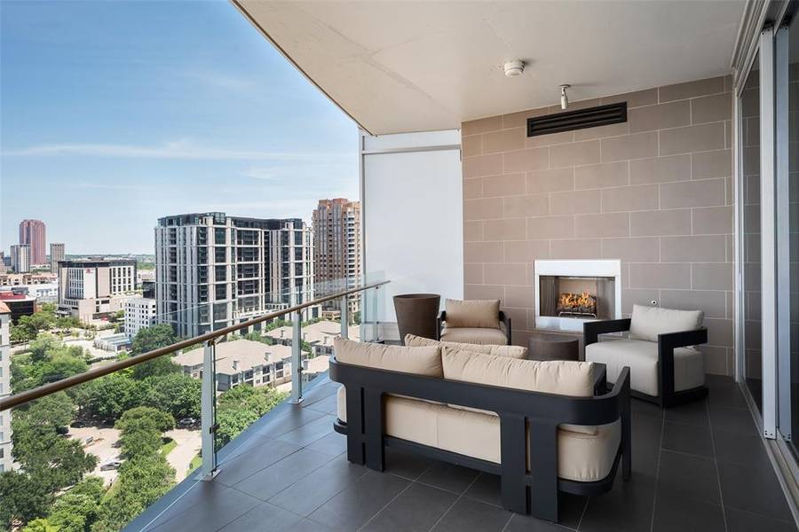 3130 N Harwood Street #1804, Dallas, TX 75201