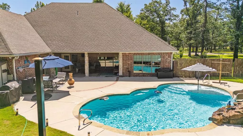 202 Rs County Road 4263, Emory, TX 75440