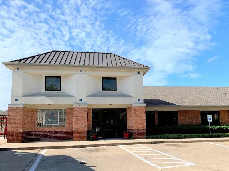 504 Ranch Trail, Irving, TX 75063