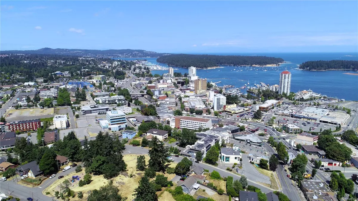 Nanaimo, BC V9R 2P1,650 Prideaux St #402