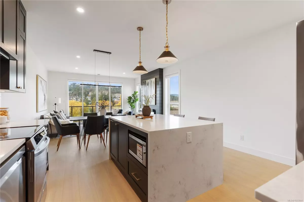 Langford, BC V9B 6C6,613 Madrona Pl