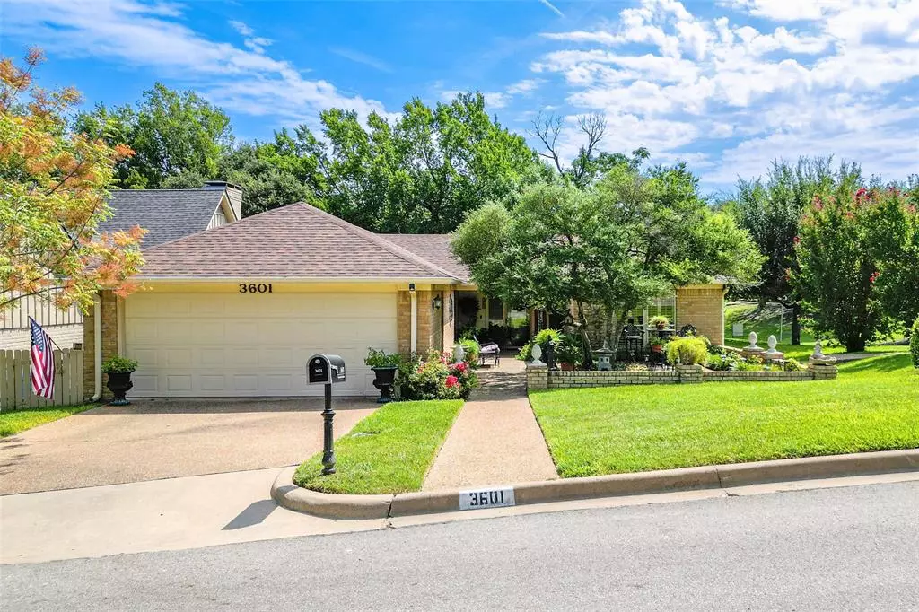 Waco, TX 76710,3601 Windmill Hill Drive