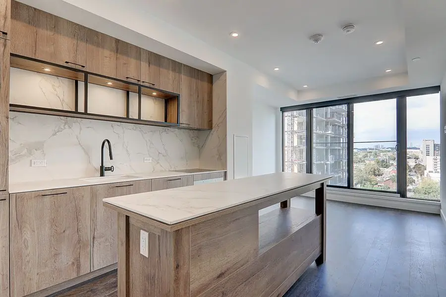 Toronto C01, ON M5V 1Y3,505 Richmond ST W #918