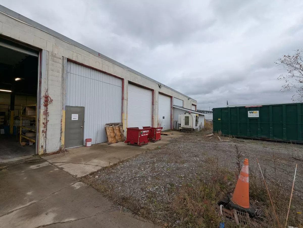 St. Catharines, ON L2R 7K6,214 Dunkirk RD