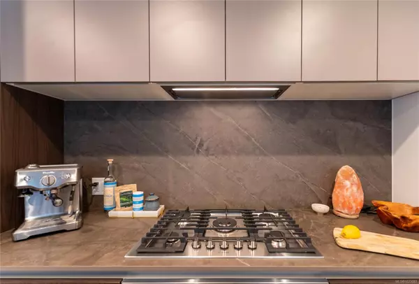 Langford, BC V9B 6R6,2000 Hannington Rd #1006