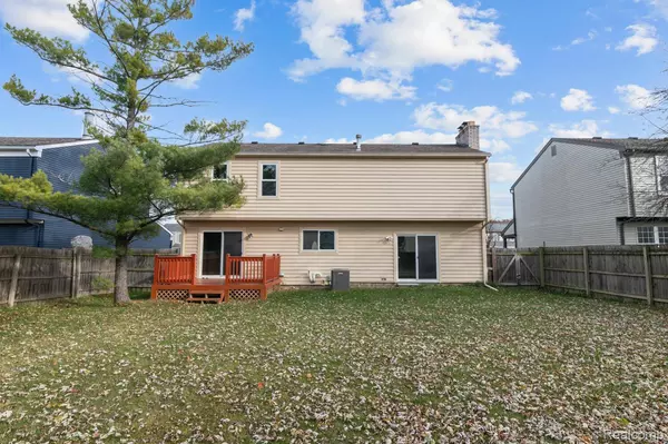 Canton, MI 48188,2124 E Roundtable DR