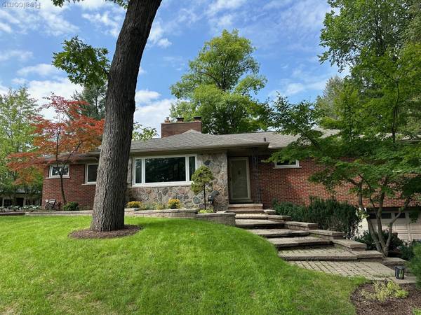 1700 Hamilton, Bloomfield, MI 48302