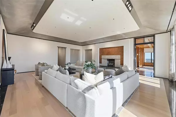 Dallas, TX 75201,2555 N Pearl Street #2200