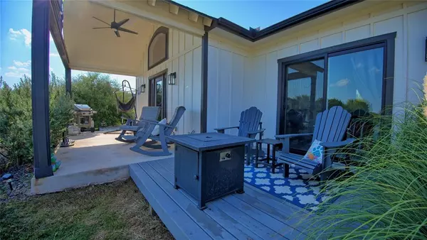 Nocona, TX 76255,140 Lago Lane