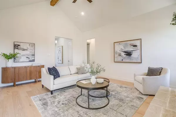 Azle, TX 76020,324 Slimp Bluff