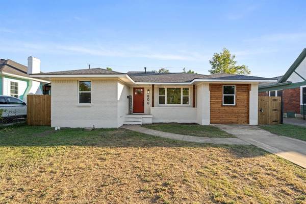 806 E Woodin Boulevard,  Dallas,  TX 75216