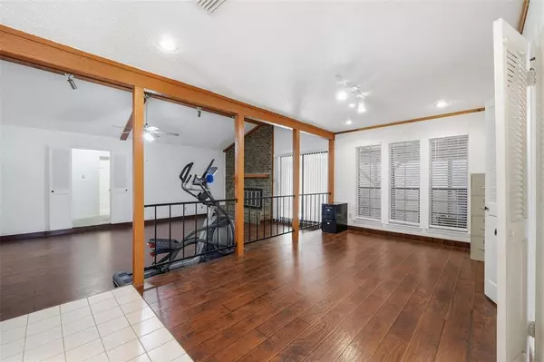 Carrollton, TX 75007,2212 Benbrook Drive