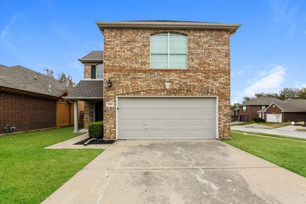 6900 Chaco Trail, Fort Worth, TX 76137