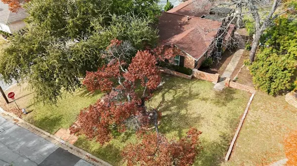 Fort Worth, TX 76116,6428 Waverly Way