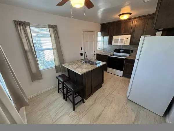 Fort Worth, TX 76105,2645 Canberra Court