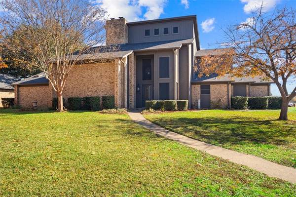 404 Laurel Trail N, Terrell, TX 75160