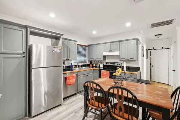 Hurst, TX 76053,408 Harrison Lane