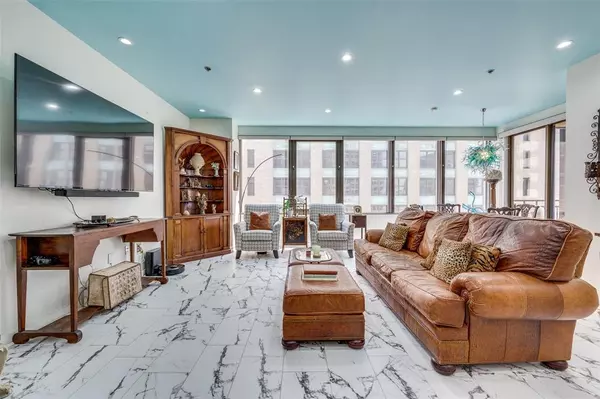 Dallas, TX 75202,1200 Main Street #701