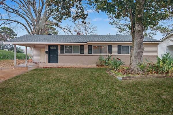 9427 Woodcrest Drive, Shreveport, LA 71118