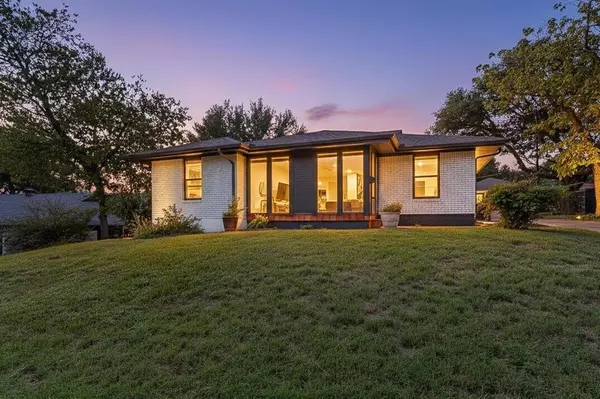 3023 Lasca Street, Dallas, TX 75227