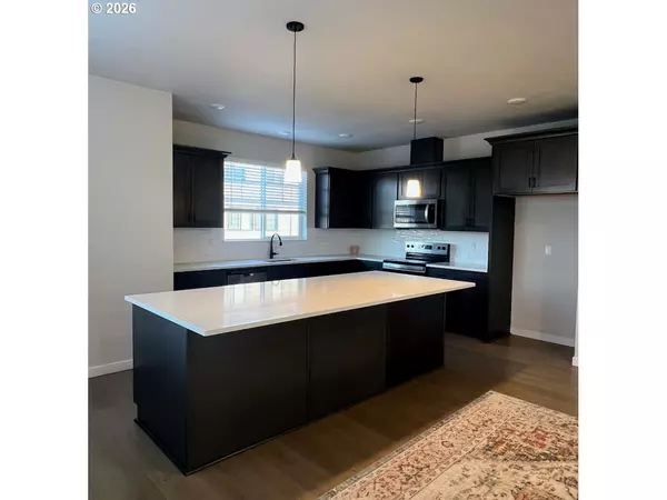 Hillsboro, OR 97123,3310 SE BROOKWOOD AVE