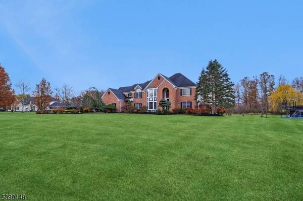 10 Jacobus Ln, Readington Twp., NJ 08822