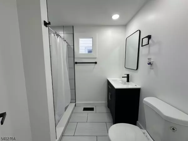 Hamilton Twp., NJ 08609,210 Norway Ave #1