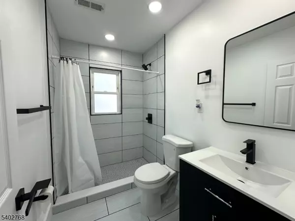 Hamilton Twp., NJ 08609,210 Norway Ave #2