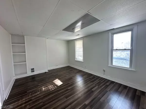 Hamilton Twp., NJ 08609,210 Norway Ave #2