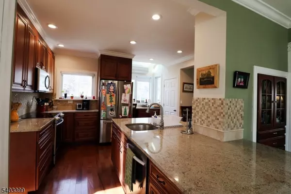 Boonton Town, NJ 07005,236 W Main St