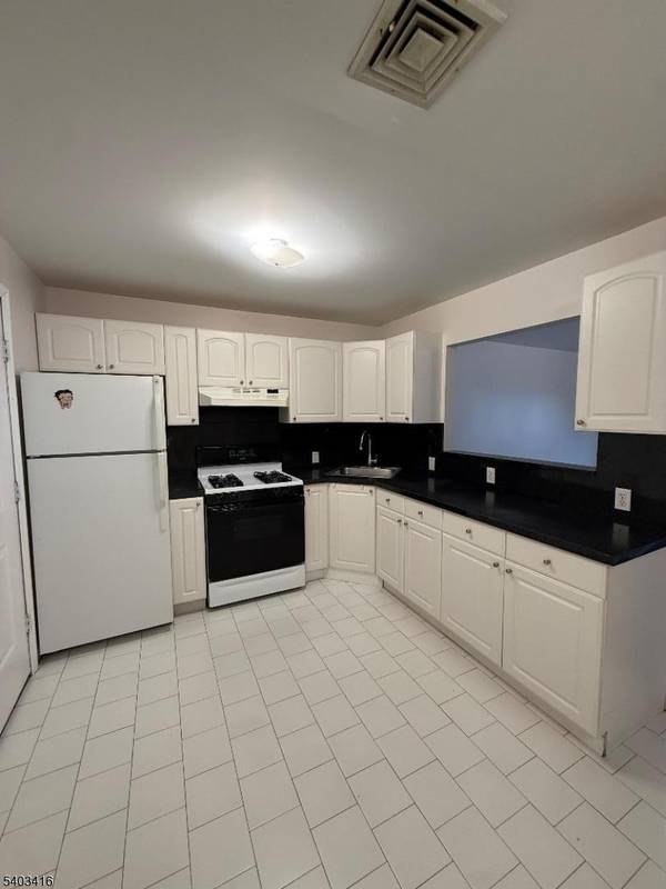 360 Ridge Rd, Lyndhurst Twp., NJ 07071