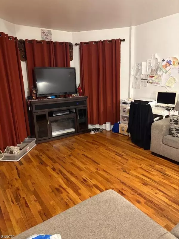 Paterson City, NJ 07524,112 4Th Ave