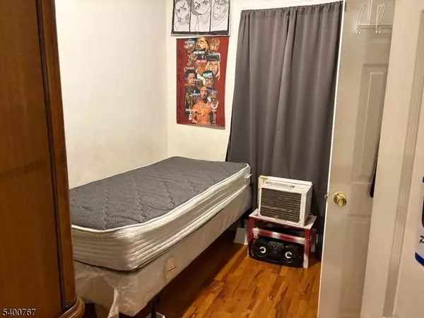 Paterson City, NJ 07524,112 4Th Ave