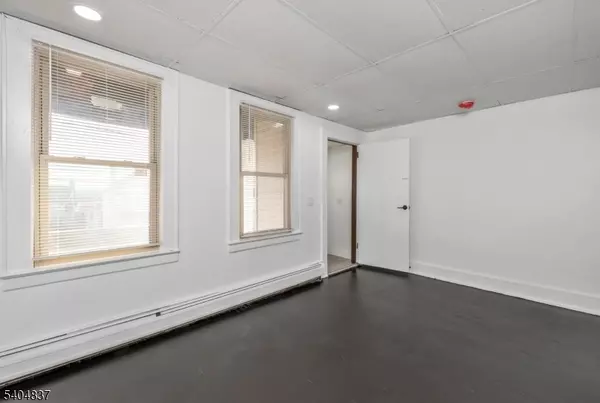 Nutley Twp., NJ 07110,51 Saint Marys Pl