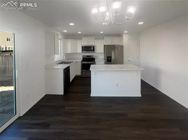 Colorado Springs, CO 80925,6812 Galpin DR