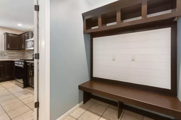 St. Joseph, MI 49085,1701 J W WAY