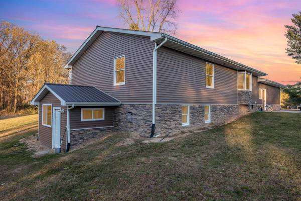 330 W Broomfield RD,  Mount Pleasant,  MI 48858