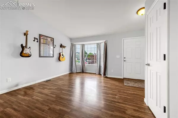 Colorado Springs, CO 80923,4886 Little London DR